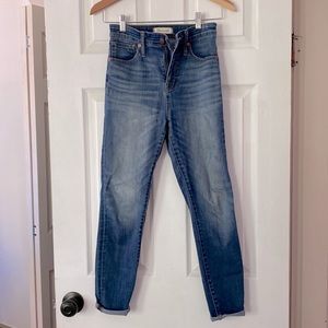 Curvy High-Rise Skinny Jeans in Danny Wash: TENCEL™ Denim Edition - size 26